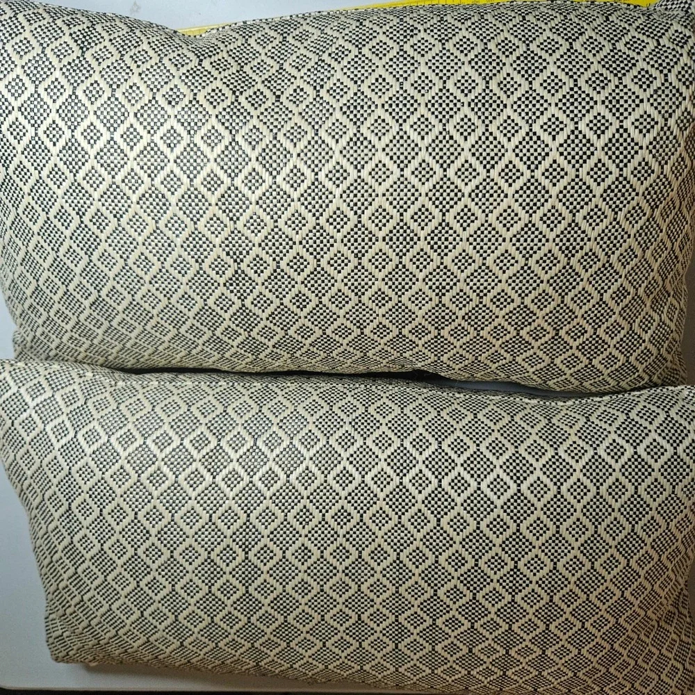 West Elm Set of 2 Lumbar Pillows Black Cream Woven Diamond Geometric 12x20